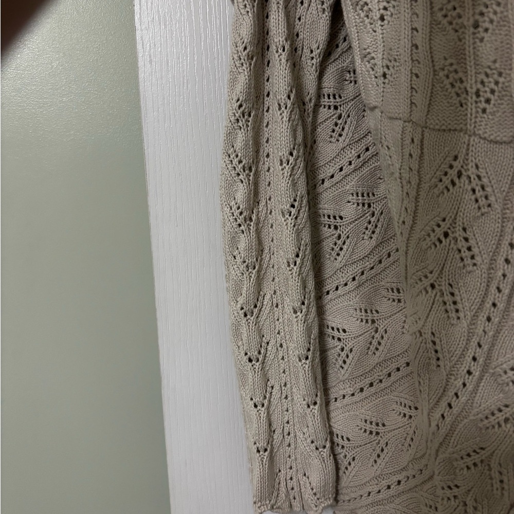 CAbi Oatmeal Circle Sweater Size L - Picture 6 of 7